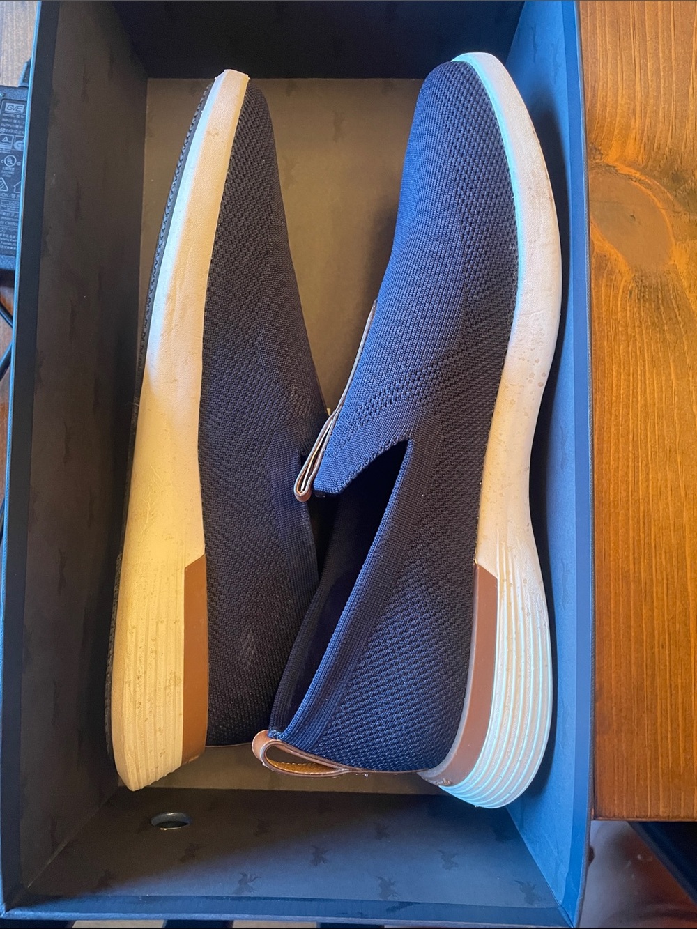 Men's Wolf and shepherd Navy Knit Slip-On Sneakers Tan Leather Accent 11 NWT